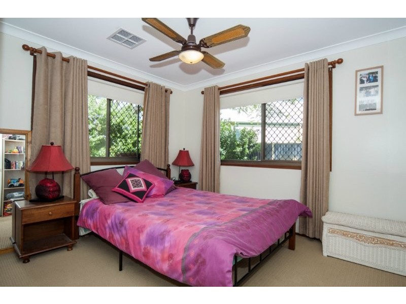 6 Frome Place, Coombabah QLD 4216