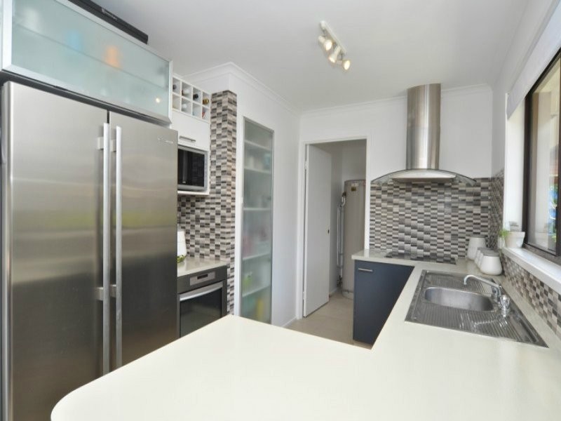12 Wendoree Way, Coombabah QLD 4216