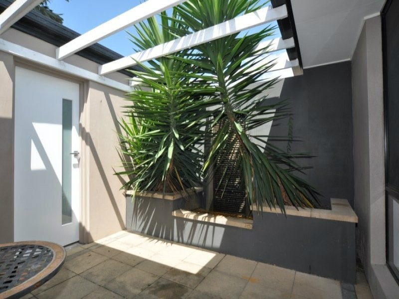 12 Wendoree Way, Coombabah QLD 4216