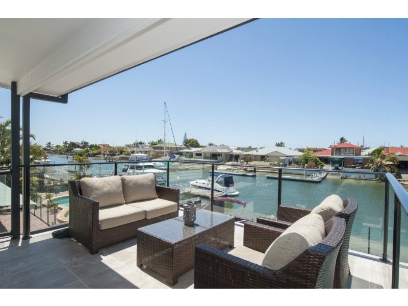 37 Oxley Drive, Paradise Point QLD 4216