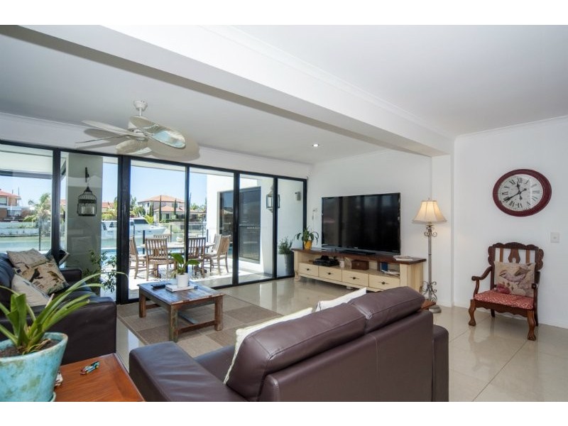 37 Oxley Drive, Paradise Point QLD 4216