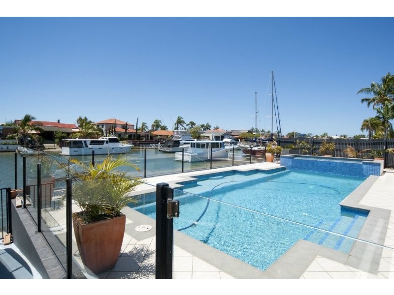37 Oxley Drive, Paradise Point QLD 4216