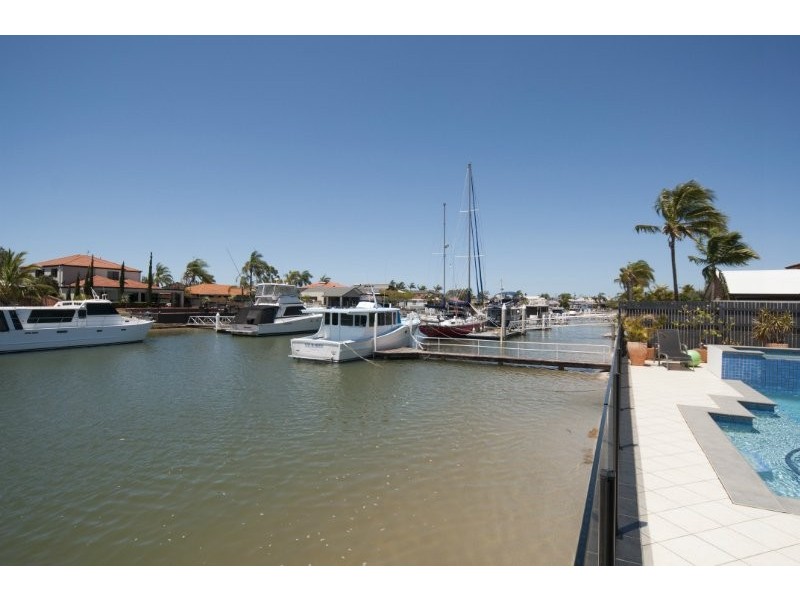 37 Oxley Drive, Paradise Point QLD 4216