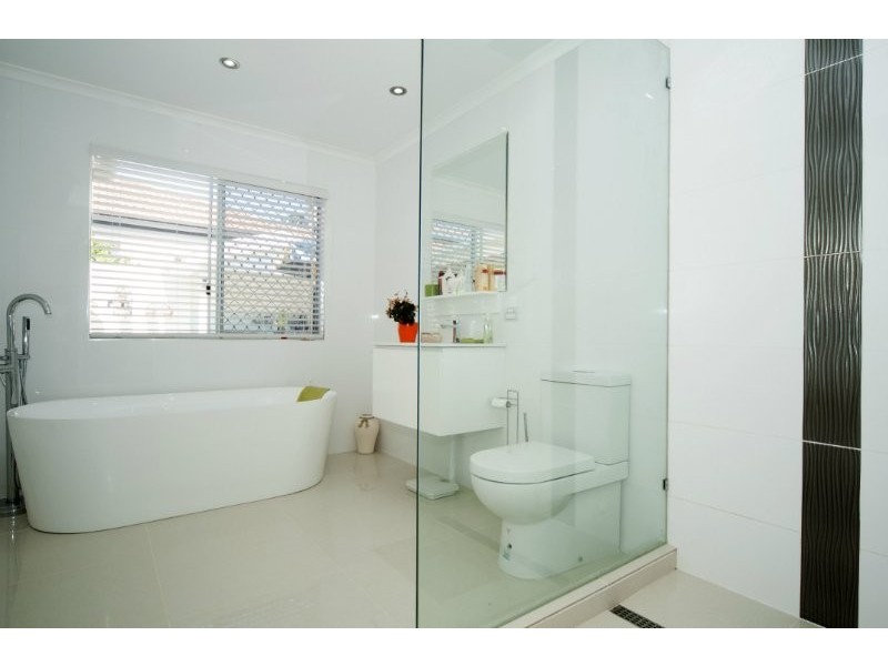 2/28 Nankeen Avenue, Paradise Point QLD 4216