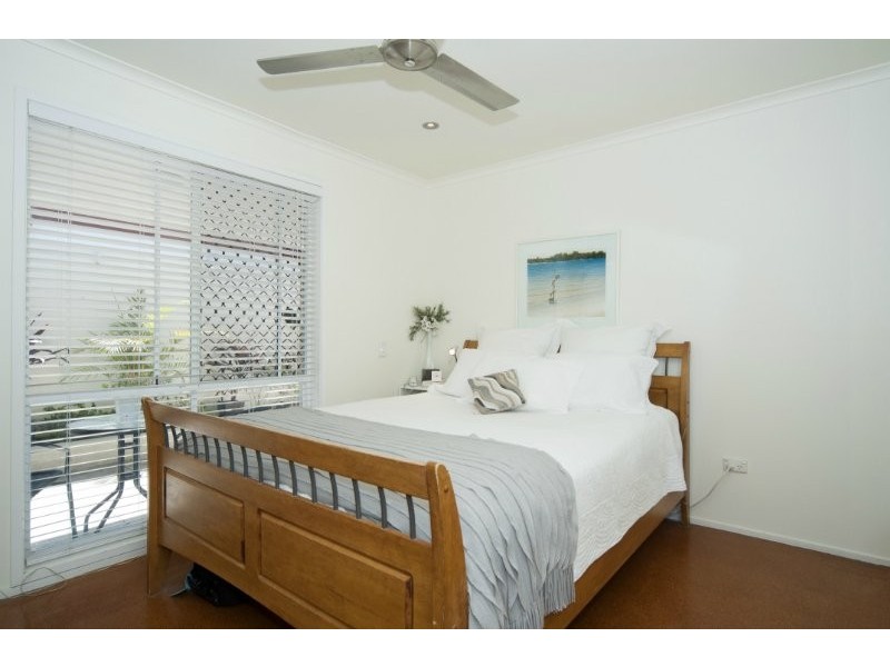 2/28 Nankeen Avenue, Paradise Point QLD 4216