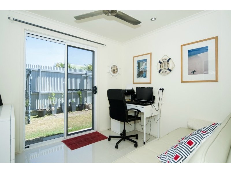 2/28 Nankeen Avenue, Paradise Point QLD 4216