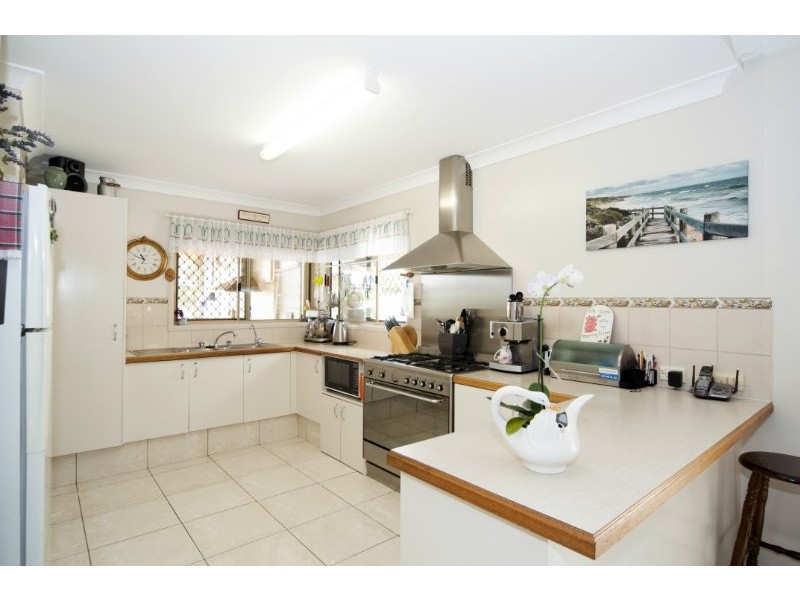 2/555 Pine Ridge Road, Biggera Waters QLD 4216