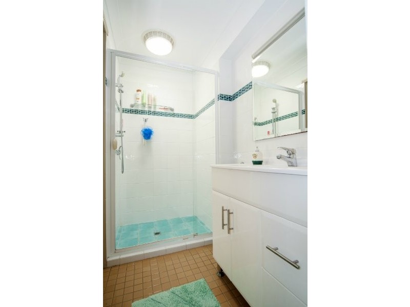 2/555 Pine Ridge Road, Biggera Waters QLD 4216