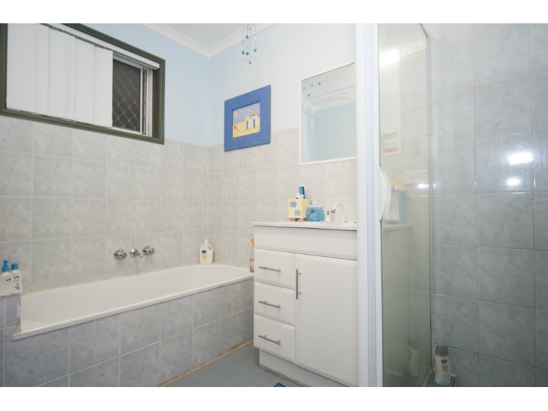 2/13 Avi Court, Labrador QLD 4215