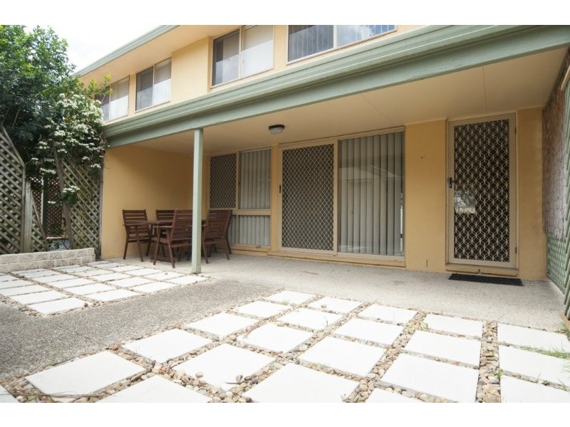 17/469 Pine Ridge Road, Runaway Bay QLD 4216