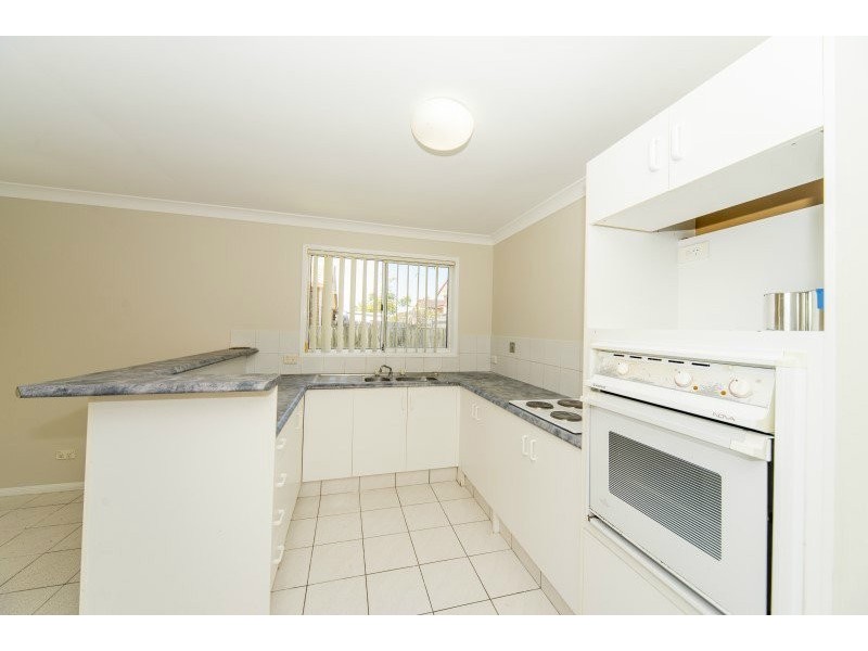 2/9 Clovelly Place, Labrador QLD 4215