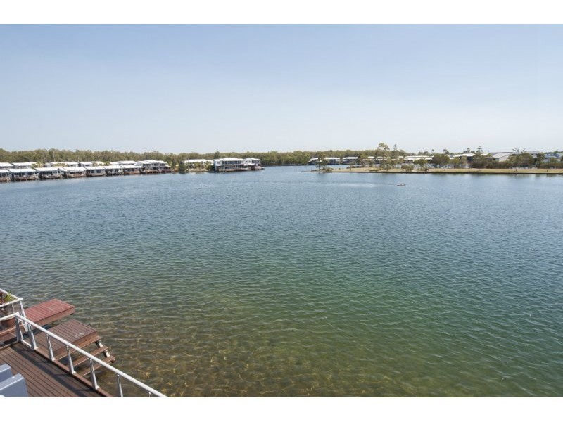 16/181 Lae Drive, Coombabah QLD 4216