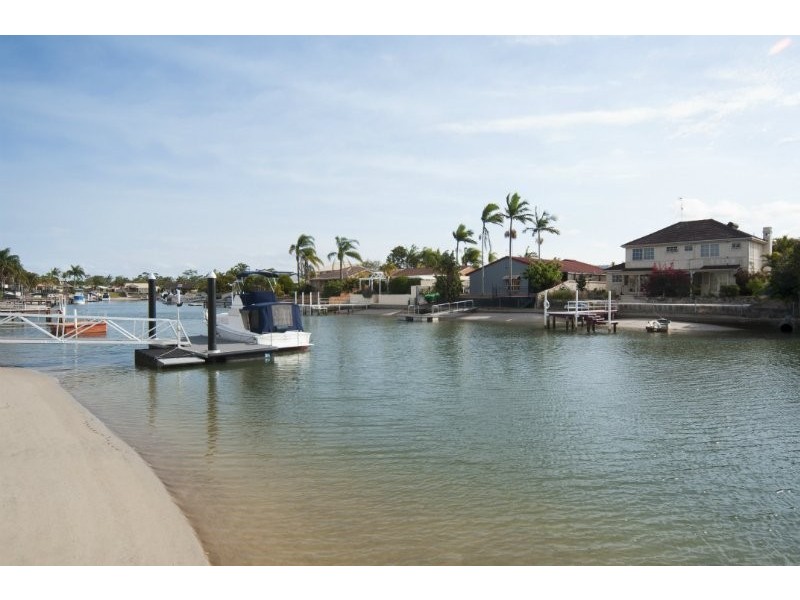 70 Oxley Drive, Paradise Point QLD 4216