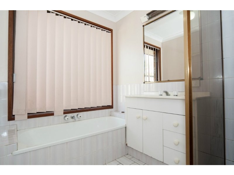 70 Oxley Drive, Paradise Point QLD 4216