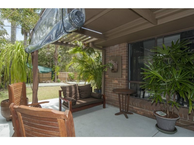 2/33 Telopea Street, Labrador QLD 4215