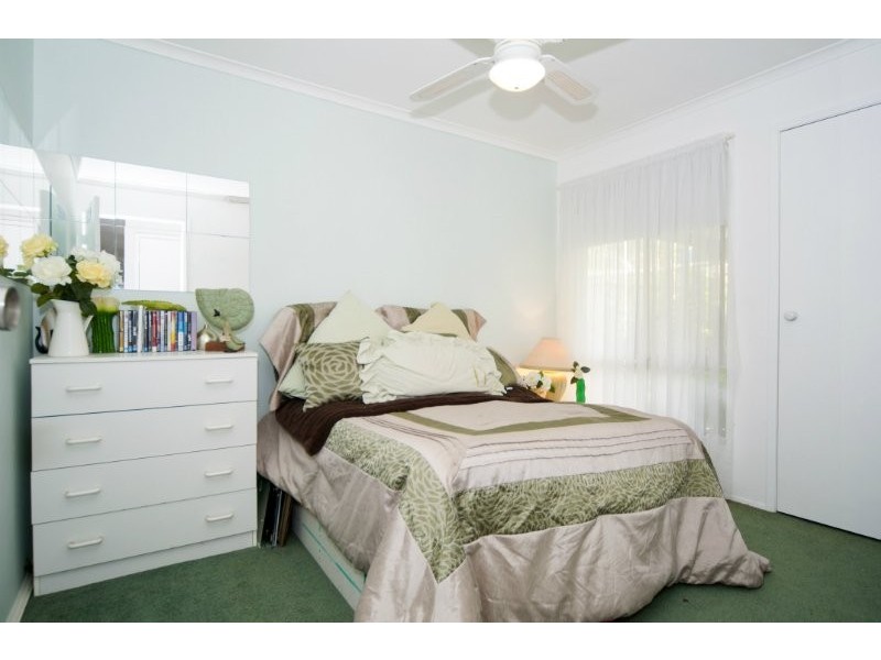 2/33 Telopea Street, Labrador QLD 4215