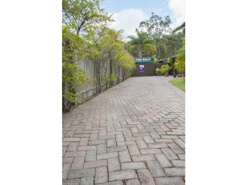 2/33 Telopea Street, Labrador QLD 4215