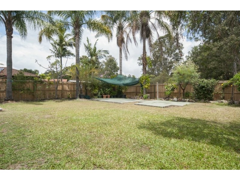 2/33 Telopea Street, Labrador QLD 4215
