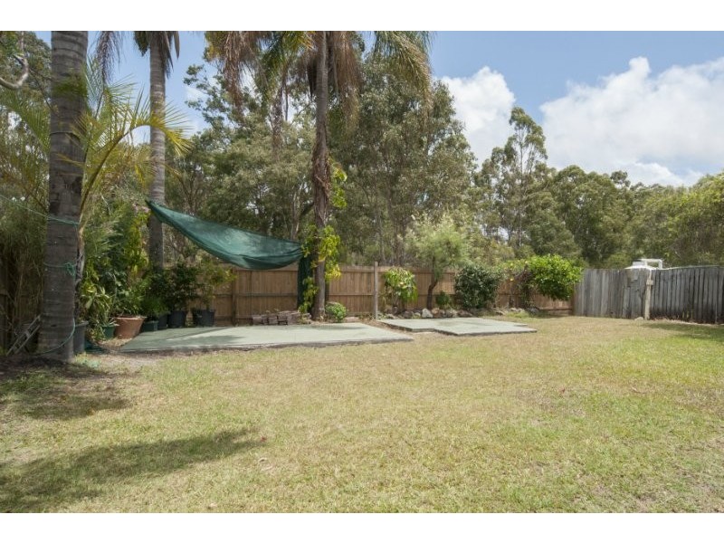 2/33 Telopea Street, Labrador QLD 4215