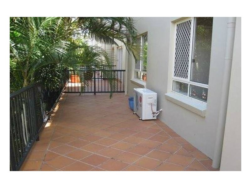 11/3 Sunset Boulevard, Surfers Paradise QLD 4217