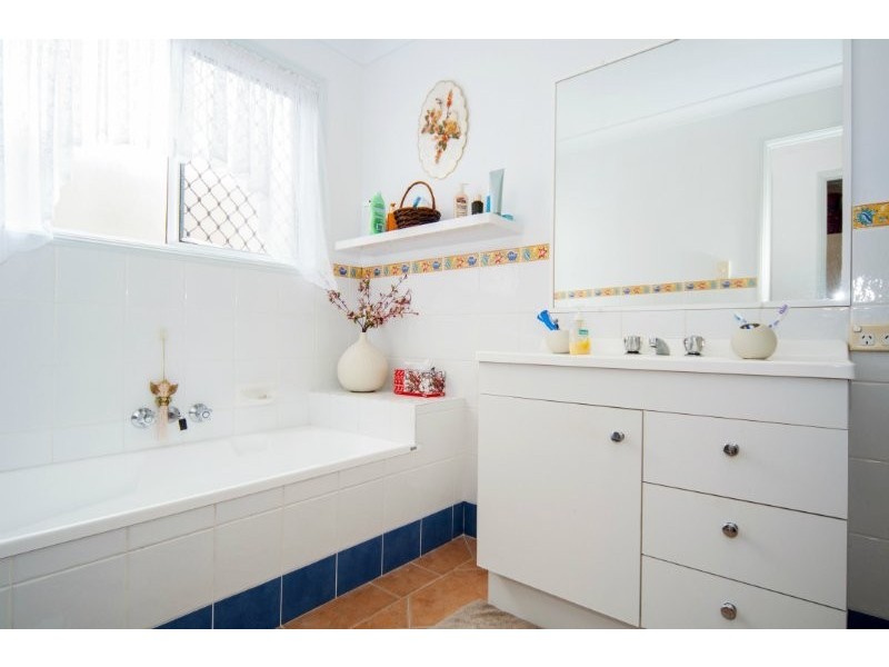 1/5 Clovelly Place, Labrador QLD 4215