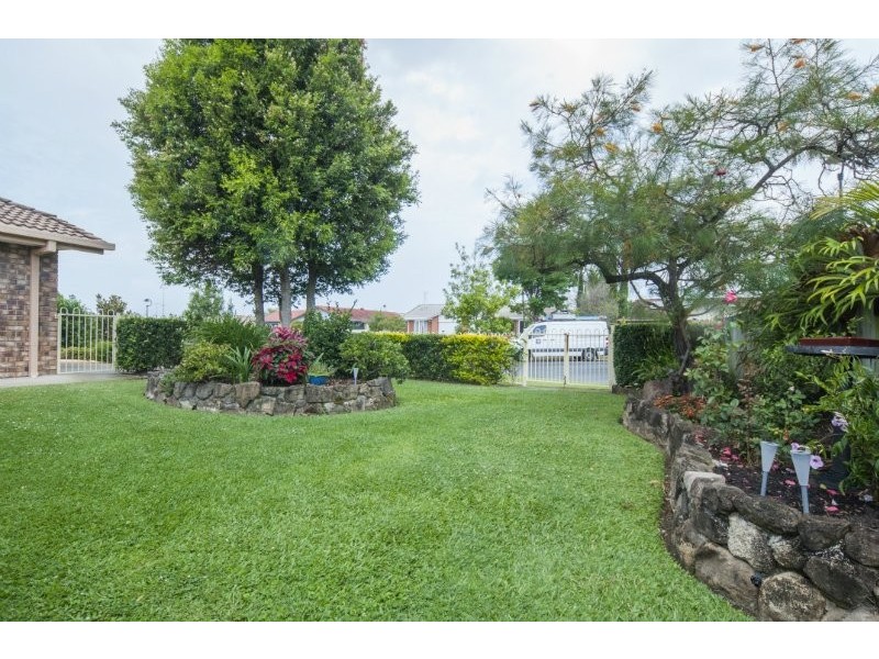 1/5 Clovelly Place, Labrador QLD 4215