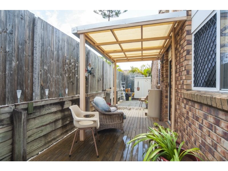 1/5 Clovelly Place, Labrador QLD 4215