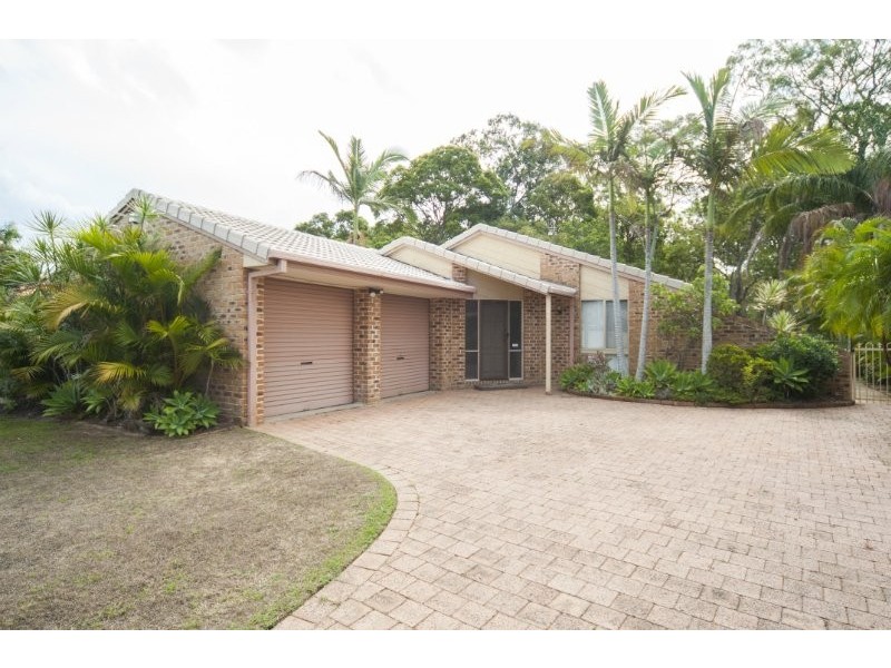 34 Sundown Drive, Paradise Point QLD 4216