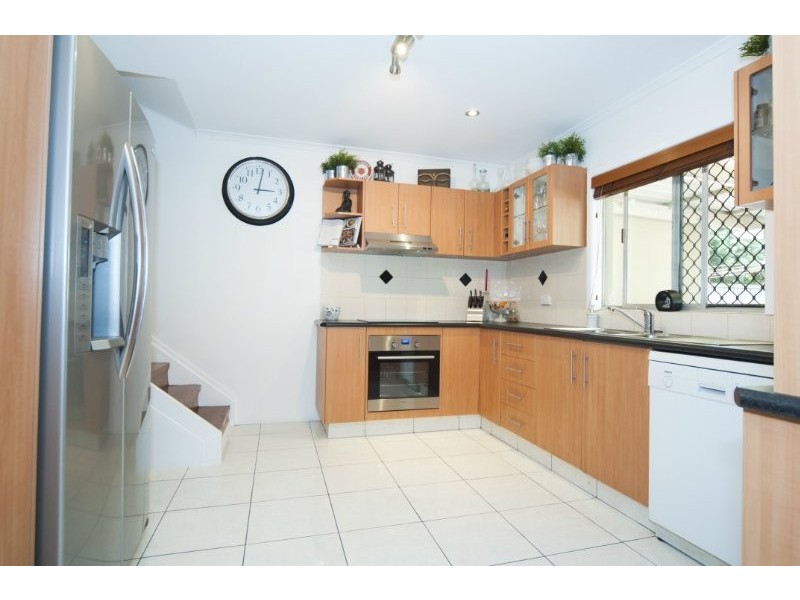 69 Poinsettia Avenue, Hollywell QLD 4216