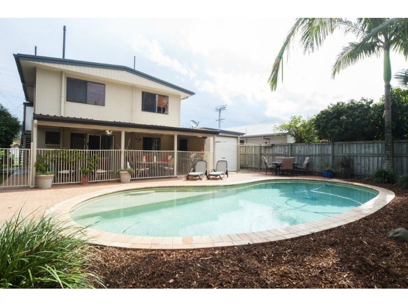 69 Poinsettia Avenue, Hollywell QLD 4216