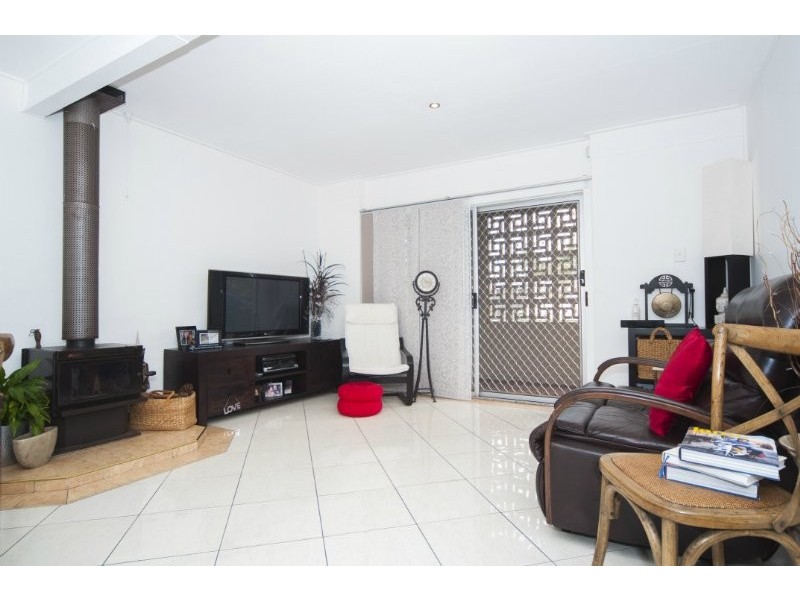 69 Poinsettia Avenue, Hollywell QLD 4216