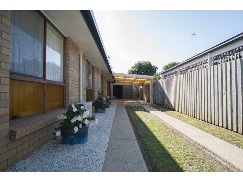 30 Burrinjuck Drive, Coombabah QLD 4216