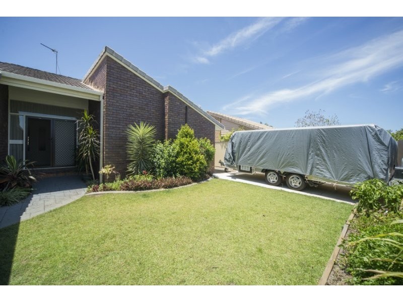 9 Waranga Way, Coombabah QLD 4216