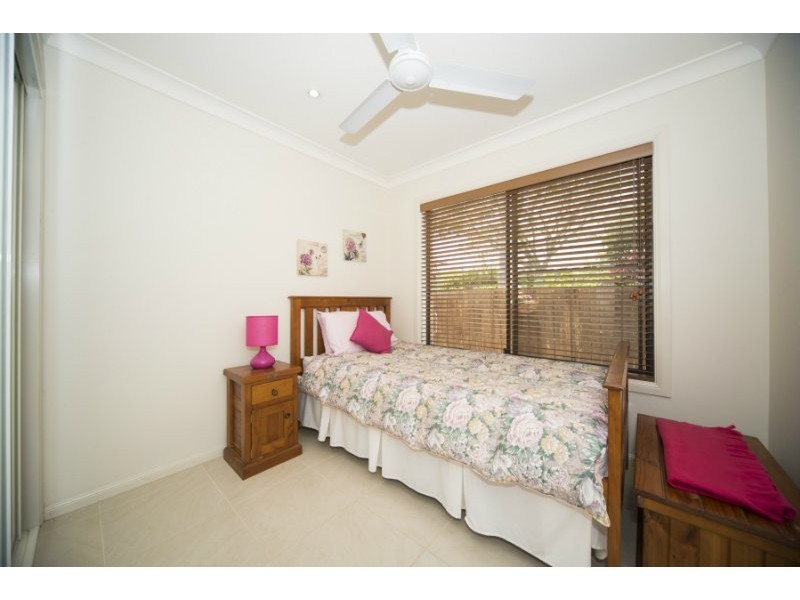 11 Coombe Avenue, Hope Island QLD 4212