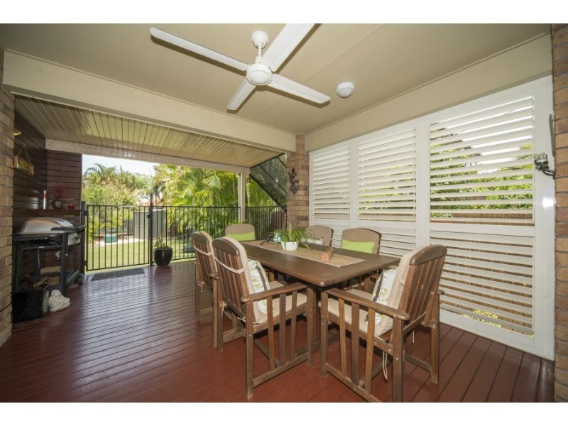 11 Coombe Avenue, Hope Island QLD 4212