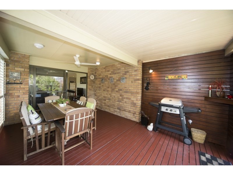 11 Coombe Avenue, Hope Island QLD 4212