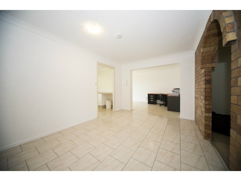 11 Coombe Avenue, Hope Island QLD 4212