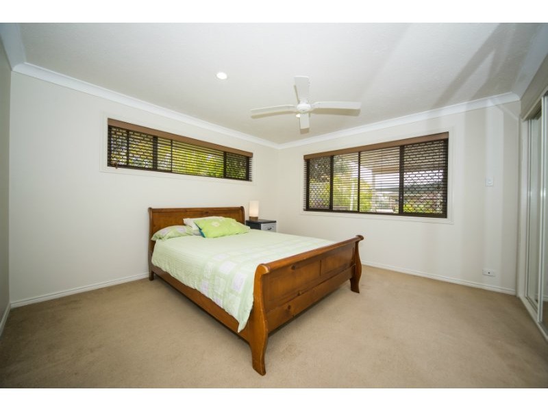 11 Coombe Avenue, Hope Island QLD 4212