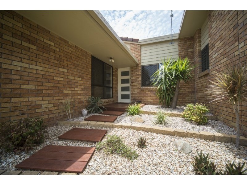 11 Coombe Avenue, Hope Island QLD 4212