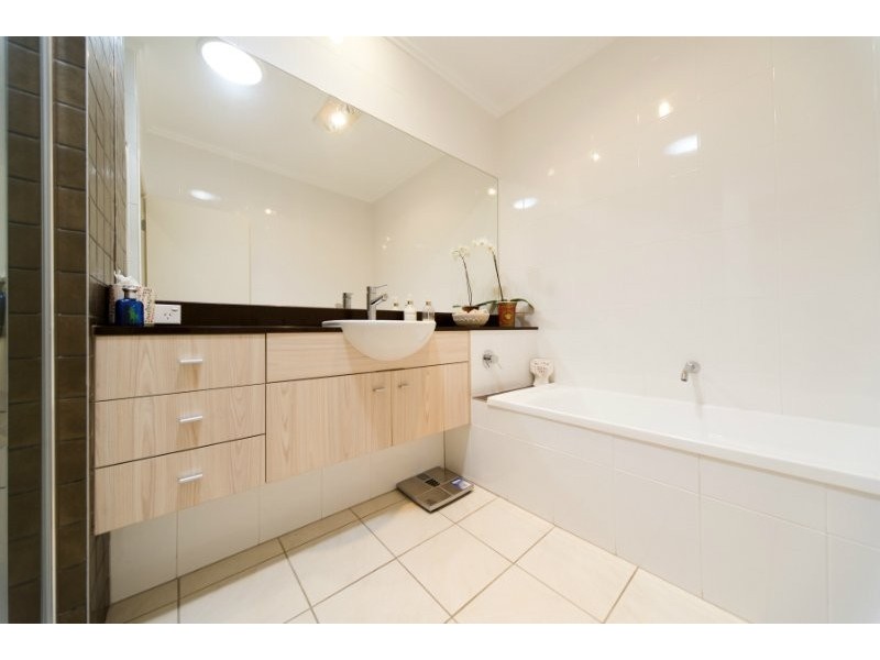 62/181 Lae Drive, Coombabah QLD 4216