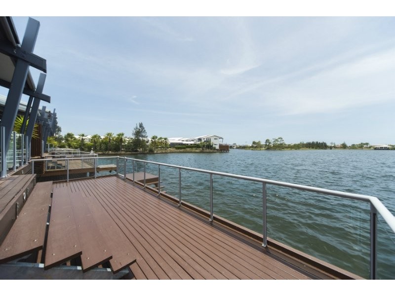 62/181 Lae Drive, Coombabah QLD 4216