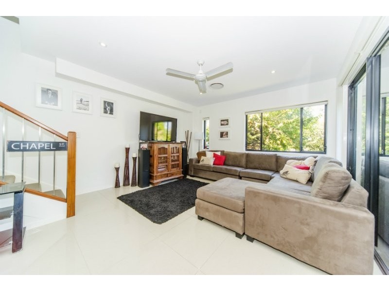 1/7 Penrock Parade, Labrador QLD 4215