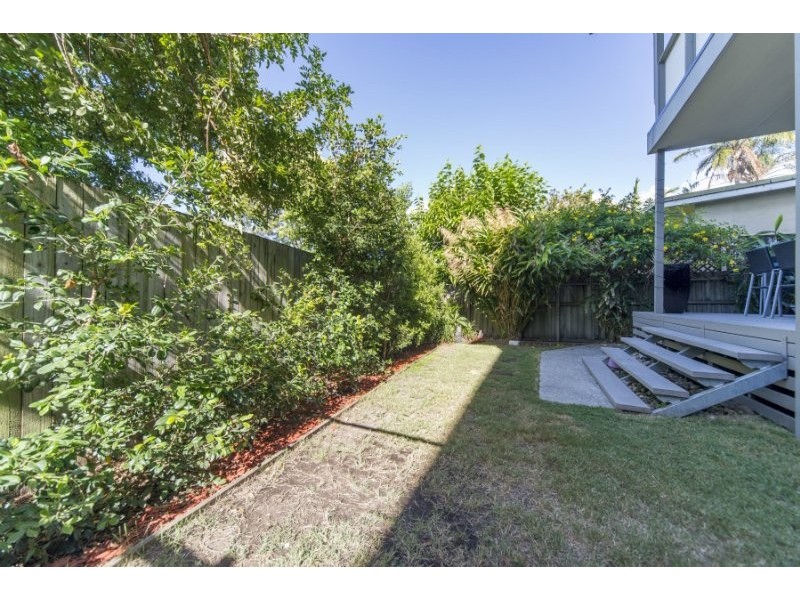 1/7 Penrock Parade, Labrador QLD 4215