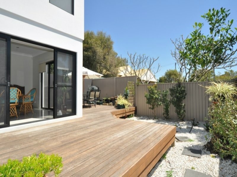 2/40 Bayview Street, Runaway Bay QLD 4216