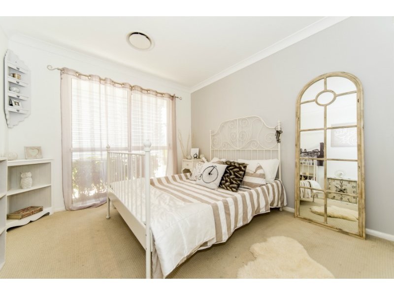 2 Folkstone Place, Runaway Bay QLD 4216