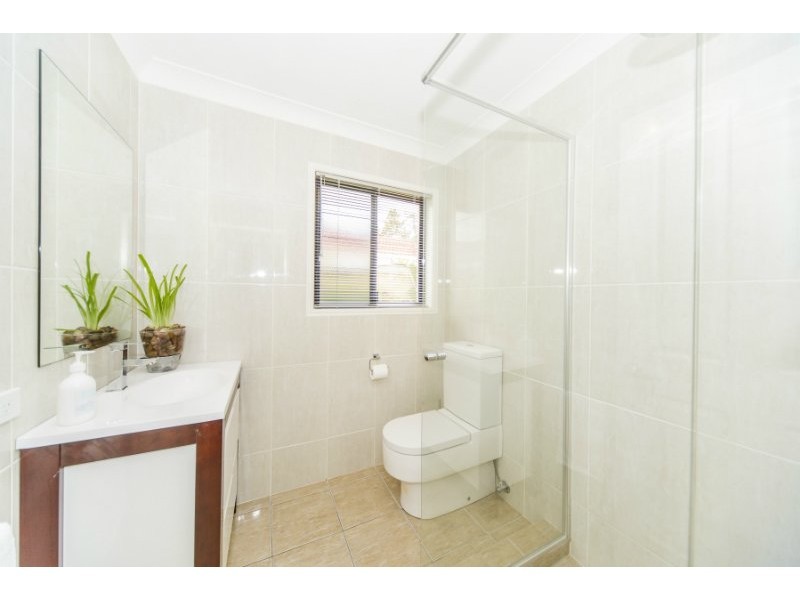 28 Oyster Cove Promenade, Helensvale QLD 4212