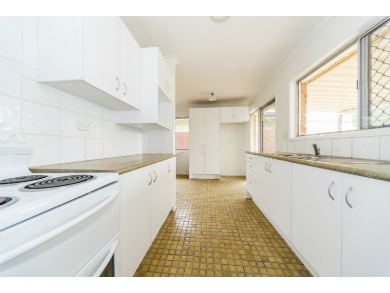 33 Jacaranda Avenue, Hollywell QLD 4216