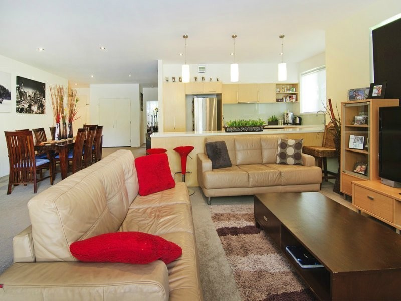 211/3 Pendraat Parade, Hope Island QLD 4212