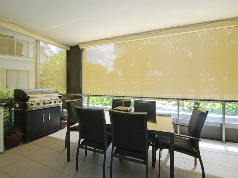 211/3 Pendraat Parade, Hope Island QLD 4212