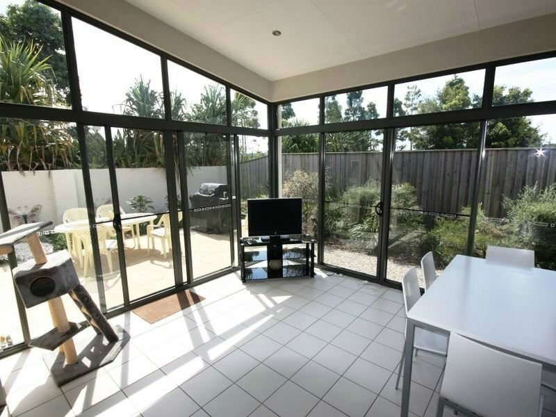 15 Galley Road, Hope Island QLD 4212